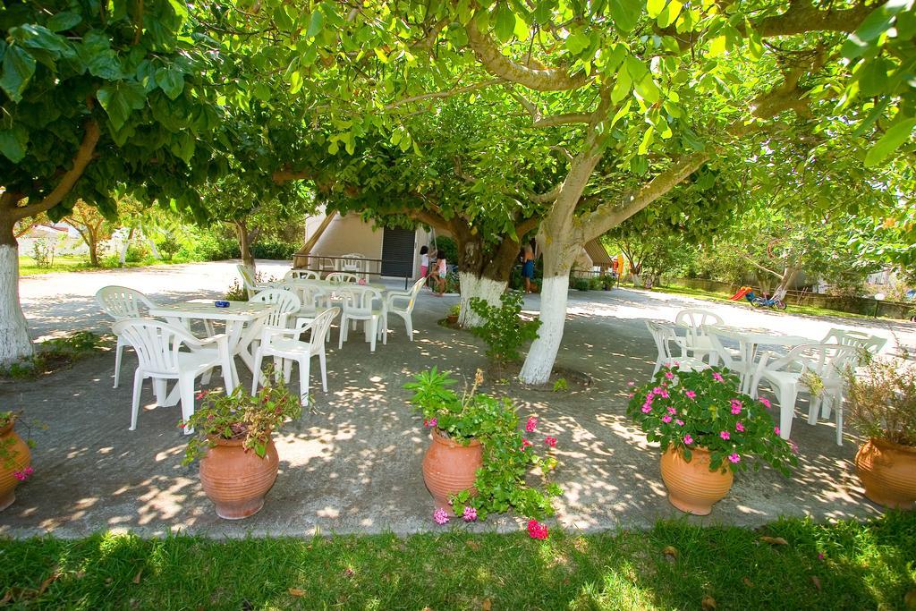Apartments Skardoutsou Агиокампос Екстериор снимка