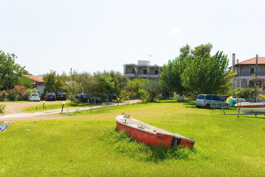 Apartments Skardoutsou Агиокампос Екстериор снимка
